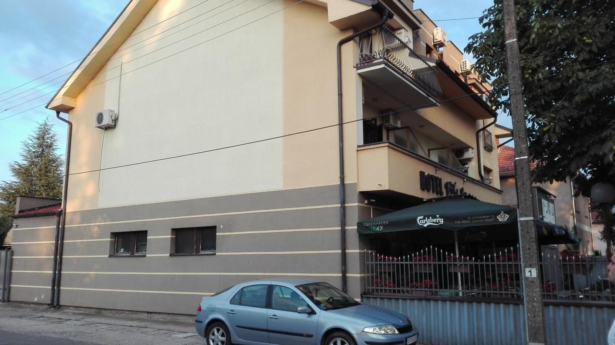 Hotel Vila Sunce 스타라 파조바 외부 사진