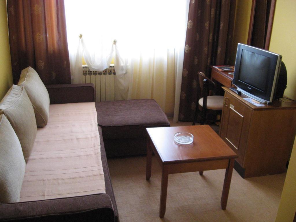 Hotel Vila Sunce 스타라 파조바 객실 사진